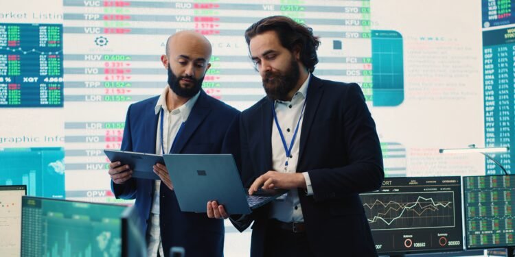 Comparing the Best Investor Platforms